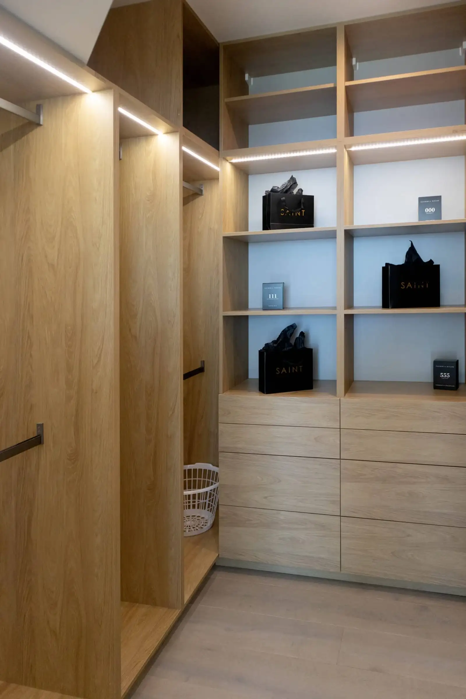 Custom Wardrobe Design In Los Angeles | karamia Designs