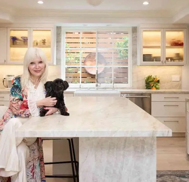 How to Choose Kitchen Cabinet Colors | Karamia Designs